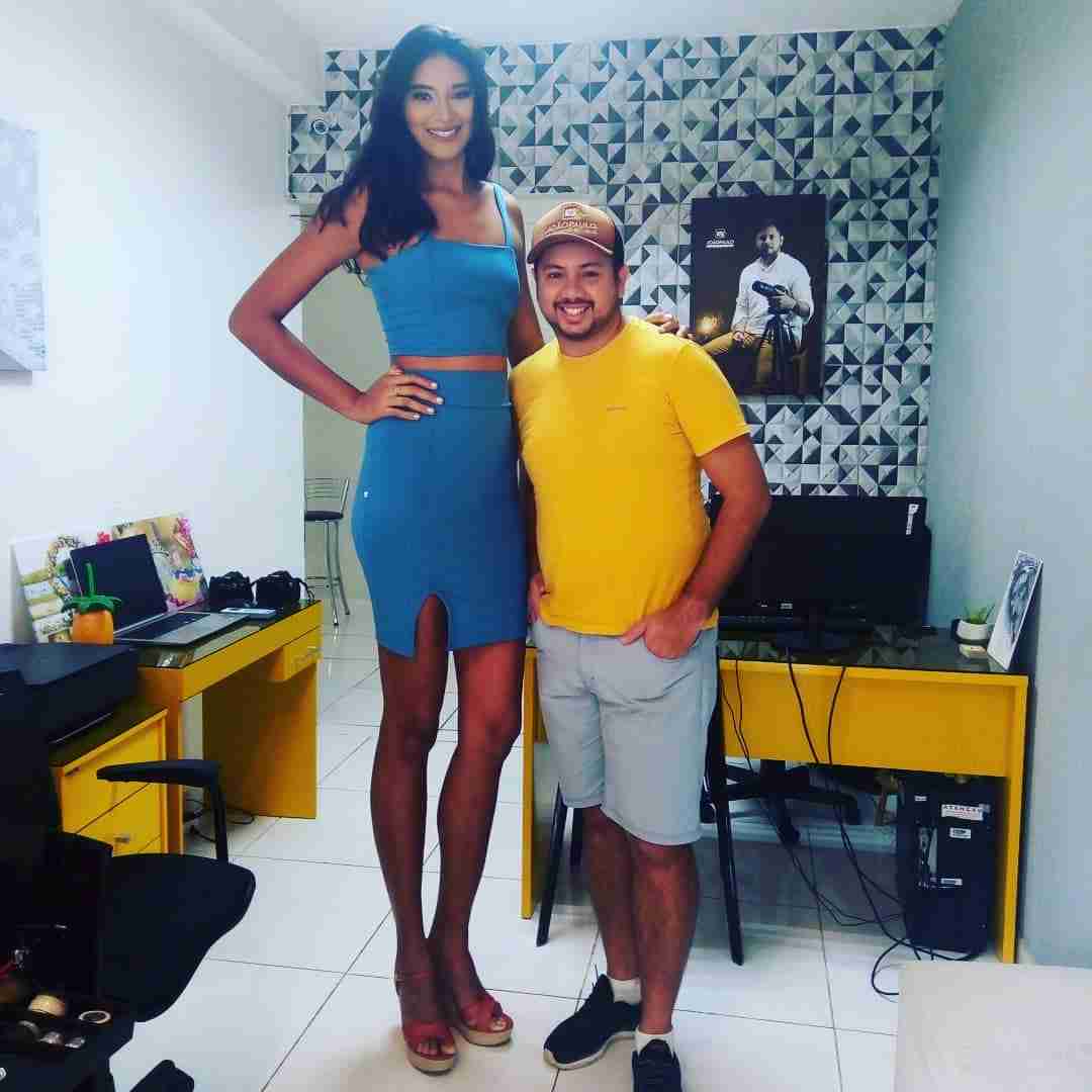 Elisane da Cruz Silva 7 Feet Tall Brazilian Model 