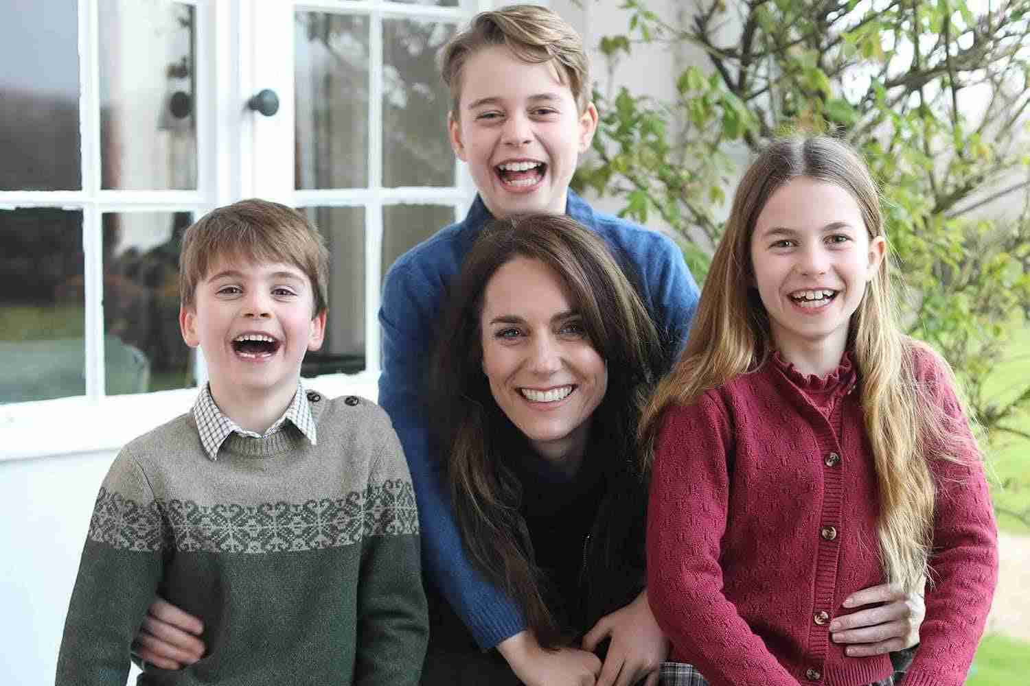 Kate Middleton's Mother's Day Photo Had at Least 16 Editing Errors as Experts Find Proof of Photoshop
