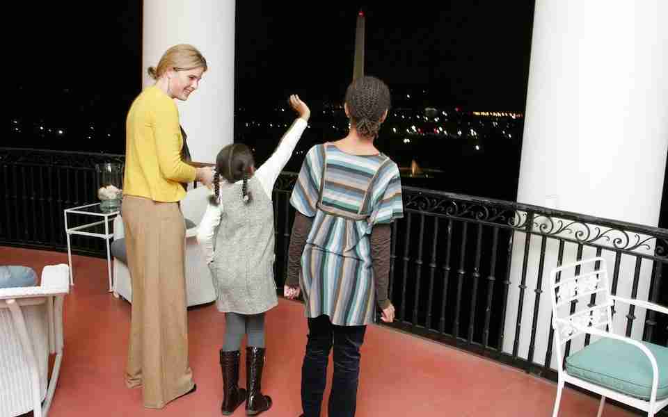 Rare pictures of Malia and Sasha Obama touring the White House with Bush twins in 2008